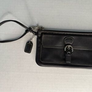 Vintage Coach soho black leather wristlet with buckle pocket